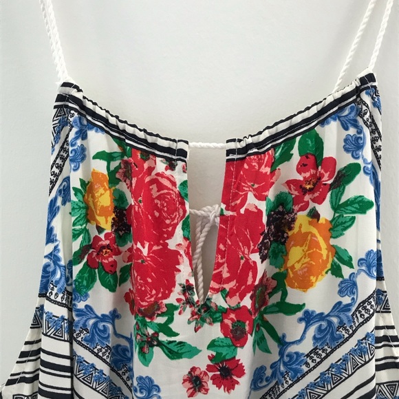 Adorable Paper Dolls halter neck top - Picture 4 of 8